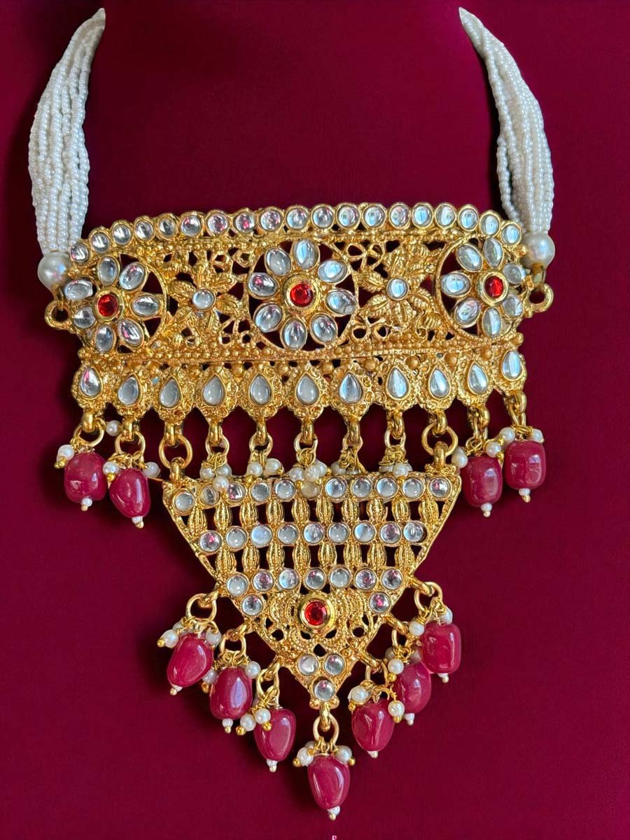 Gold finish Kundan Choker Set with Maroon beads