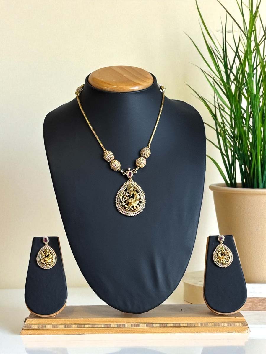 Kemp Stones Peacock Pendant set