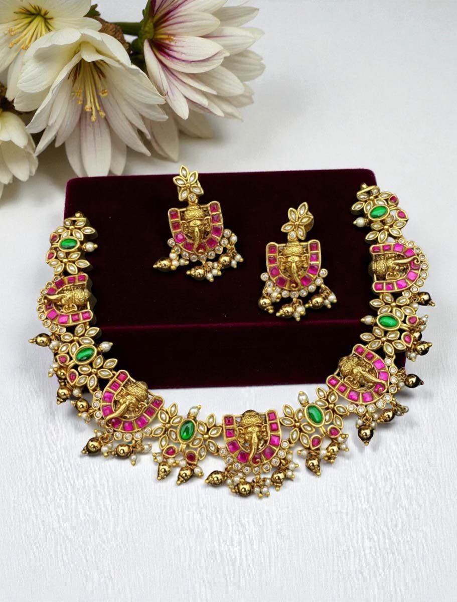 Antique Finish Jadau Kundan Choker Set