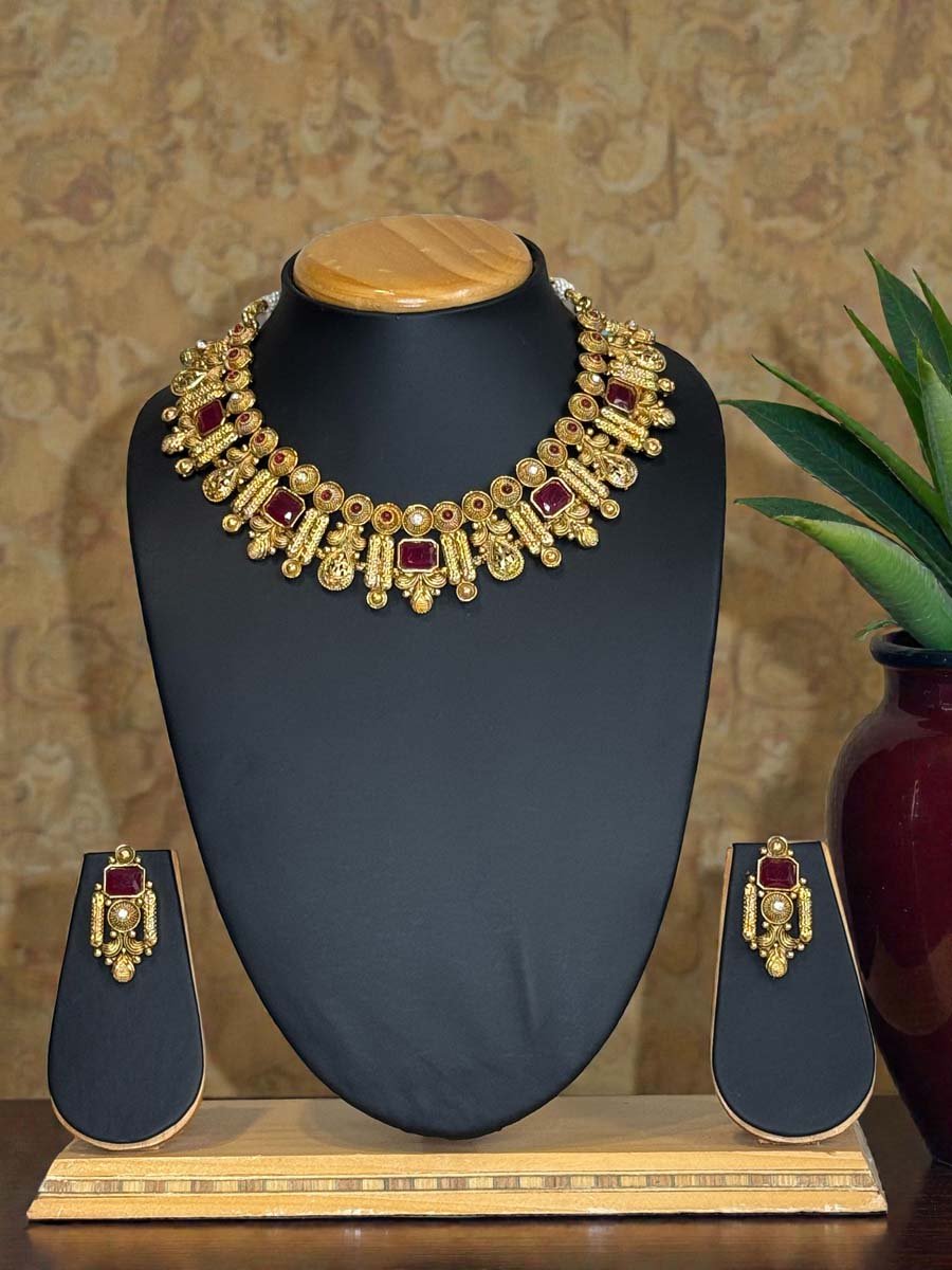 Antique Gold Finish Rajwadi Necklace Set