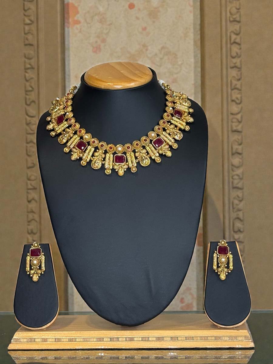 Antique Gold Finish Rajwadi Necklace Set