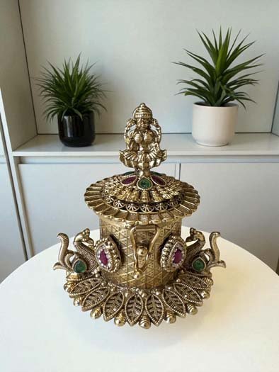 Antique Finish Laxmi Ji Kumkum Dabbi