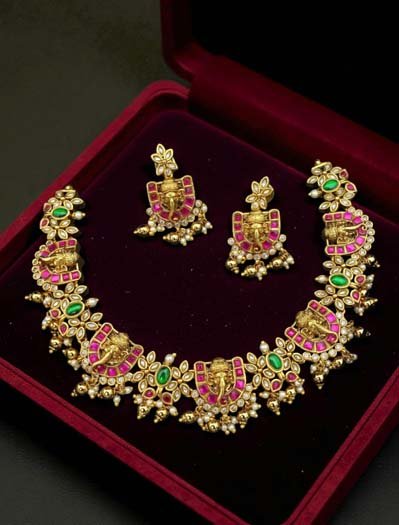 Antique Finish Jadau Kundan Choker Set