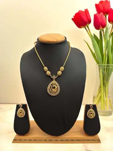 Kemp Stones Peacock Pendant set